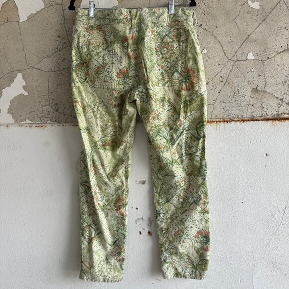 Pilcro by Anthropologie Green Floral Print Pants | Size 29 - Picture 6 of 8
